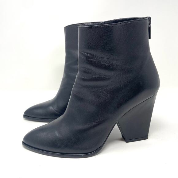 Stuart Weitzman Black Leather Pointed Toe Chunky Heel Booties Women's 9 $595 - Picture 2 of 10